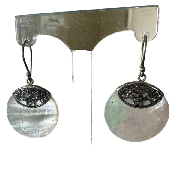 Jewelry - Signed ATI Indonesia 925 Sterling Silver Earrings Fine Mother of Pearl EUC
